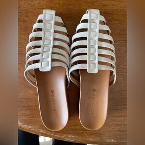 Lucky Brand Cream Strappy Slide Sandals Size 8M 38 Cage Slip On Flats